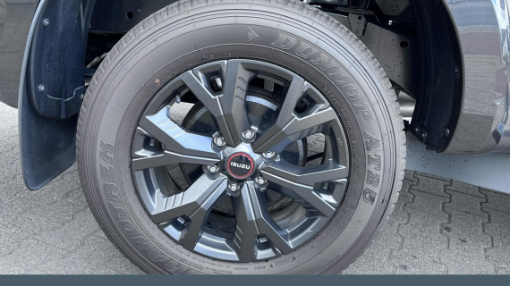 Isuzu D-Max 1.9 Extended Cab V-Cross BPM vrij. 3500 kg trekken met deze complete wagen