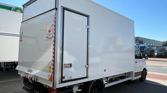 MAN TGE 3.160 laadbak / laadklep, dakspoiler, zijdeur