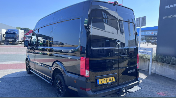 MAN TGE 3.160 RWD Black Lion 3500 kg AHW Gewicht, Achterwielaandrijving, Lederen bekleding, sidebars, zonneklep, betimmering