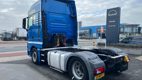 MAN TGX 18.446 4x2 BLS XXL trekker, 2 bedden, koelkast, 1160L diesel, 3D spoiler, , wb 3600