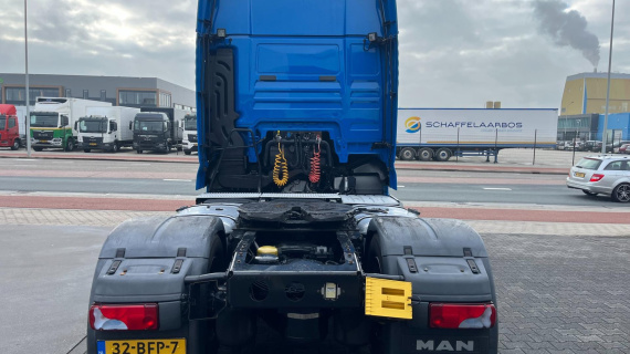 MAN TGX 18.446 4x2 BLS XXL trekker, 2 bedden, koelkast, 1160L diesel, 3D spoiler, , wb 3600