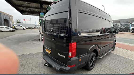 MAN TGE 3.140 L3H3 BPM VRIJ! Li + Re deur, Sidesteps, Leder, LMV 17" LED, PDC voor achter zij, betimmering, complete auto