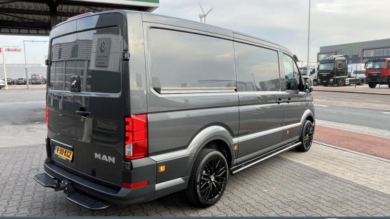 MAN TGE 3.180 L3H2, trekhaak, climatronic, LED koplampen, camera, zonneklep met lampjes, sidebars, 20", BPM vrij