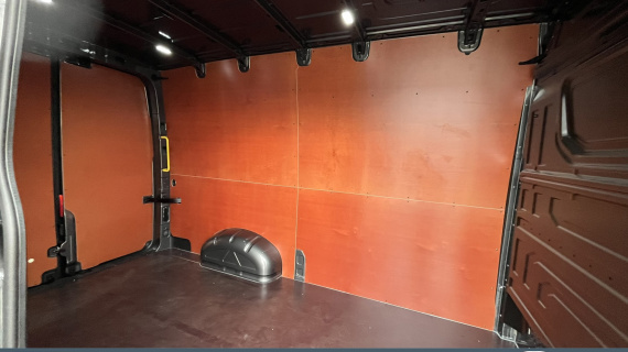 MAN TGE 3.140  Graphite Edition LED koplampen, trekhaak, Navigatie groot scherm, PDC V+A, DAB+, Adaptive cruise, geheel in kleur