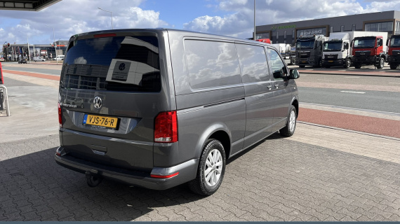 Volkswagen Transporter 2.0 TDI L2H1 28 Highline 150 pk DSG, Navi, bumpers in kleur, trekhaak, LMV etc.