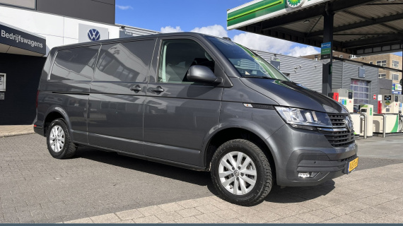 Volkswagen Transporter 2.0 TDI L2H1 28 Highline 150 pk DSG, Navi, bumpers in kleur, trekhaak, LMV etc.