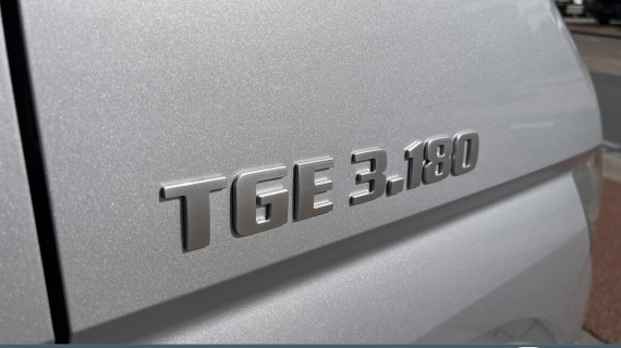 MAN TGE 3.180 L3H3 Automaat, Dikke 180 pk.. LED verlichting, bumpers in kleur, trekhaak, Zwart LM velgen met 4SZ, Betimmering 