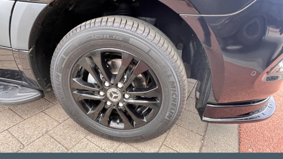 Mercedes-Benz Sprinter 319 1.9 CDI L2H1 RWD