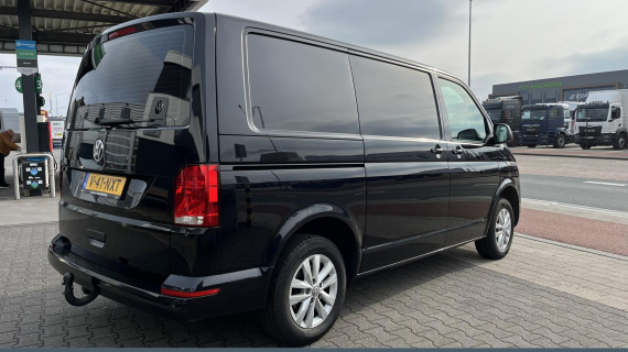 Volkswagen TRANSPORTER 150 pk DSG L1, Schuifdeur links en rechts en achterklep, trekhaak, bumpers en spiegels in kleur, LMV