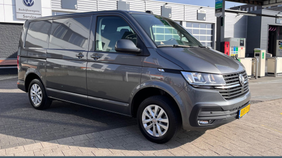 Volkswagen Transporter T6.1 Highline 150 pk DSG - LMV - bumpers in kleur- Alarm