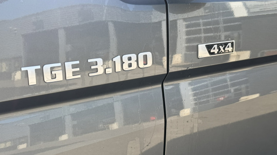 MAN TGE 3.180 Lang L4 Hoog 4x4 HD 