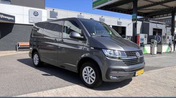 Volkswagen Transporter Transporter T6.1 150 pk DSG LMV Bumpers in kleur
