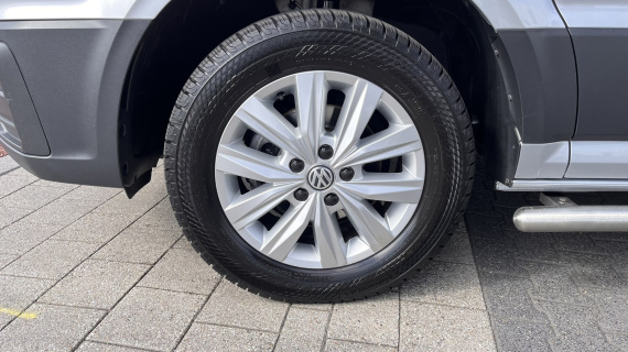 Volkswagen CRAFTER 35 2.0 TDI L3H3 Trendline  140 pk met laadklep 400 kg, 17" LMV, laadruimtecoating deels, Nette bus