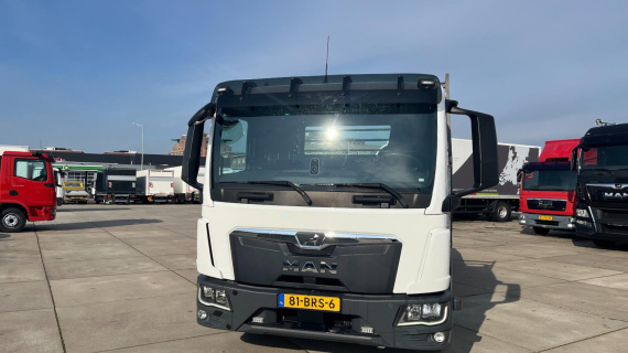 MAN TGL Oprijauto 220 pk TipMatic, luchtvering achter, 8.800 kg GVW, 4.500 mm wb, Navi. comfortstoel, 3.500 kg Rockinger-AHW