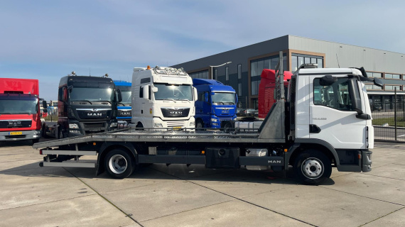 MAN TGL Oprijauto 220 pk TipMatic, luchtvering achter, 8.800 kg GVW, 4.500 mm wb, Navi. comfortstoel, 3.500 kg Rockinger-AHW