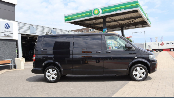 Volkswagen Transporter 140 pk, 17"LMV, bumpers in kleur, trekhaak etc