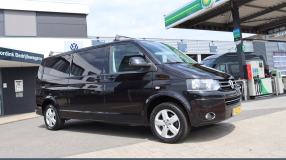 Volkswagen Transporter 140 pk, 17"LMV, bumpers in kleur, trekhaak etc