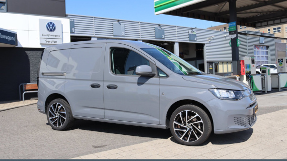 Volkswagen Caddy Cargo 2.0 TDI 122 pk Style, bumpers in kleur, PDC, cruise etc.