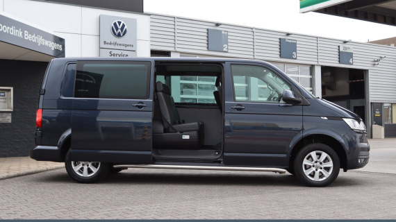 Volkswagen Transporter T6 - 150 pk L2H1 DC LMV, bumpers in kleur, trekhaak, PDC