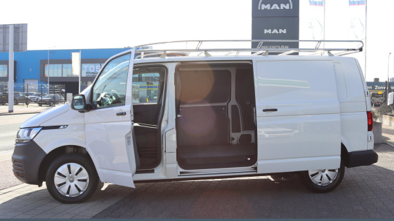 Volkswagen TRANSPORTER L2 150 pk Linker schuifdeur - GVW 3000, imperiaal, trekhaak, betimmering, 3 zits