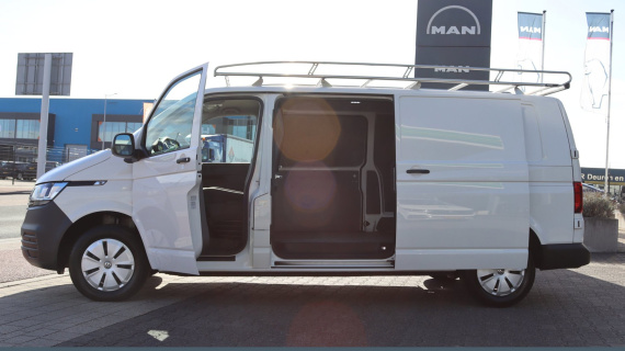 Volkswagen TRANSPORTER L2 150 pk Linker schuifdeur - GVW 3000, imperiaal, trekhaak, betimmering, 3 zits