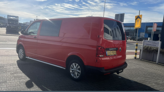 Volkswagen Transporter 2.0 TDI L2H1 150 pk Automaat, dubbele cabine. trekhaak, adaptive cruisecontrol