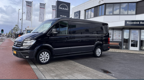 Volkswagen Crafter 140 pk laag dak L3H2 17" LMV, sidesteps, trekhaak, navi, etc.