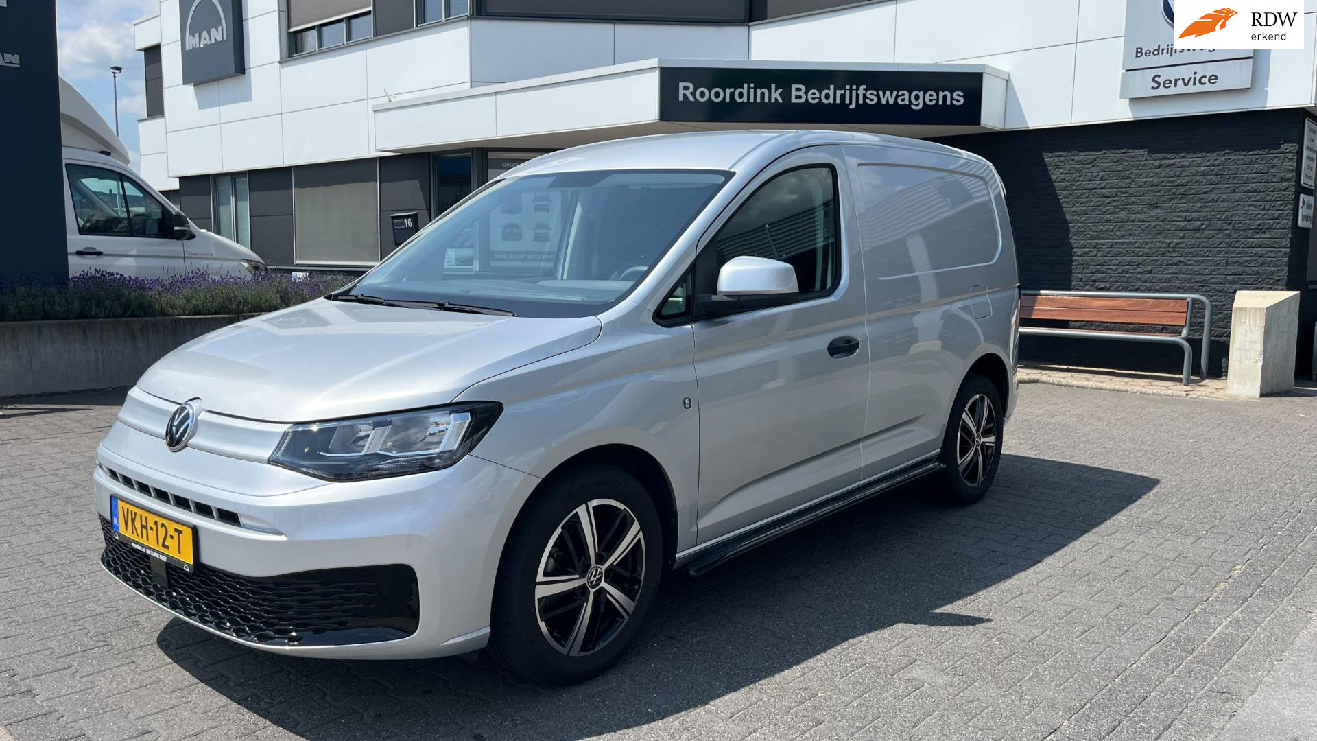 Volkswagen Caddy Cargo 102 PK LMV, sidebars zwart