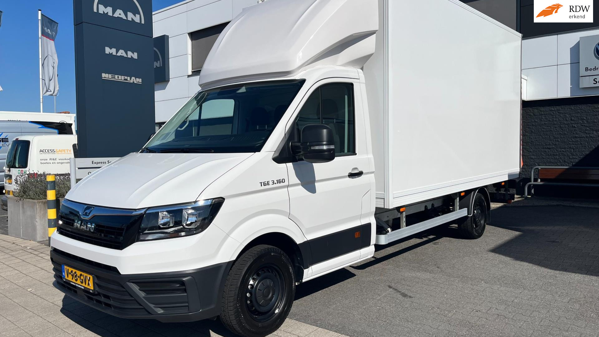 MAN TGE 3.160 laadbak / laadklep, dakspoiler, zijdeur