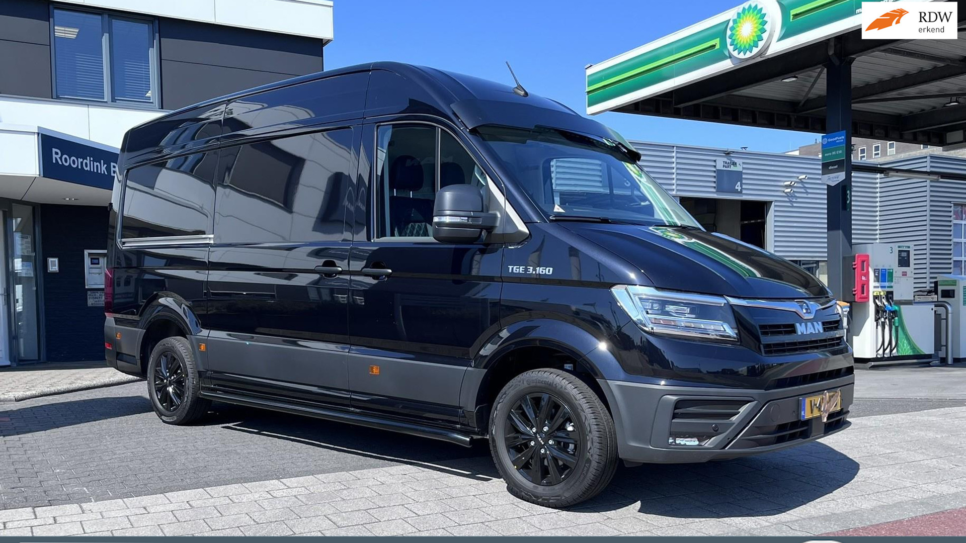 MAN TGE 3.160 RWD Black Lion 3500 kg AHW Gewicht, Achterwielaandrijving, Lederen bekleding, sidebars, zonneklep, betimmering