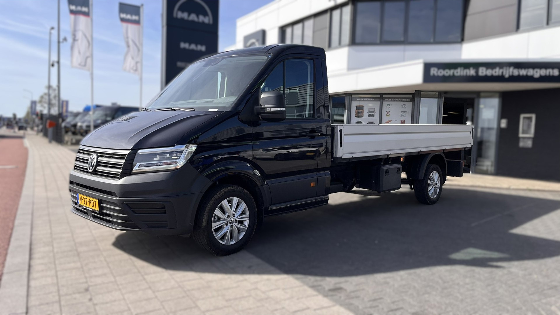 Volkswagen CRAFTER 35 2.0 TDI L4 - 180 pk Automaat 8 versnellingen Pickup , 2 geveerde stoelen