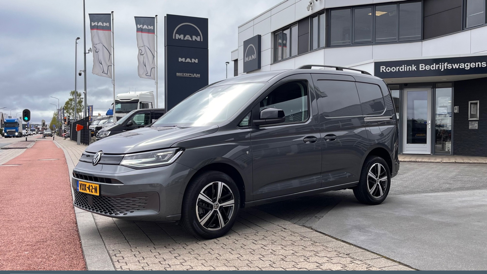 Volkswagen Caddy Cargo 1.5 TSI 75 Edition, super complete uitvoering, Leer, LED, compleet in kleur, afneembare trekhaak