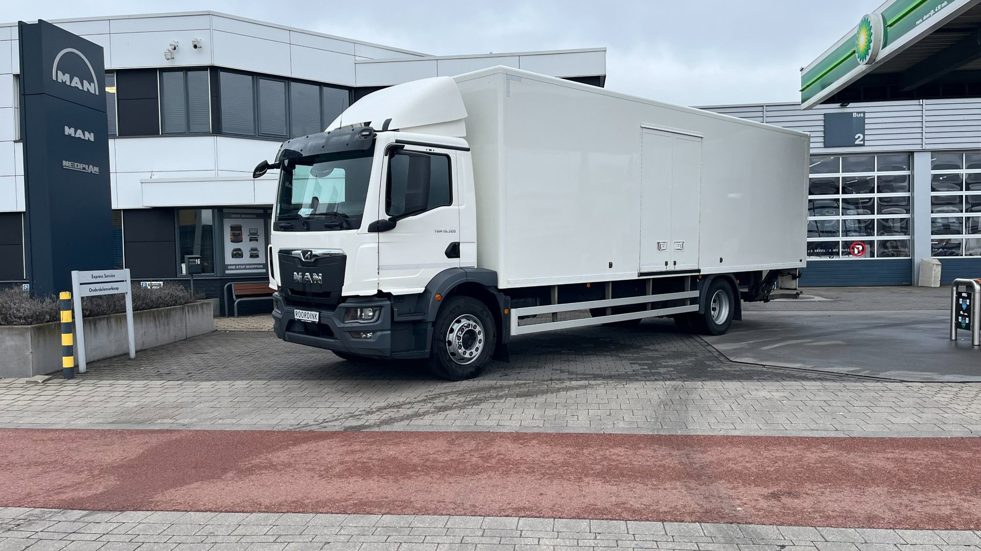 MAN TGM 18.326 4x2 BL  