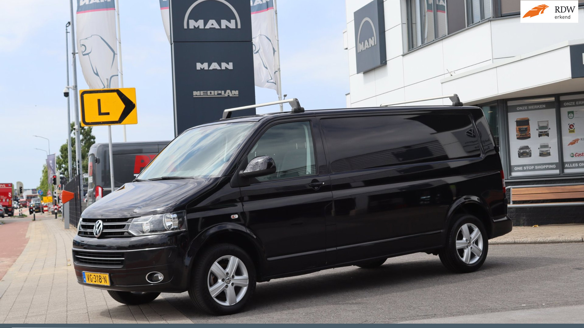 Volkswagen Transporter 140 pk, 17"LMV, bumpers in kleur, trekhaak etc