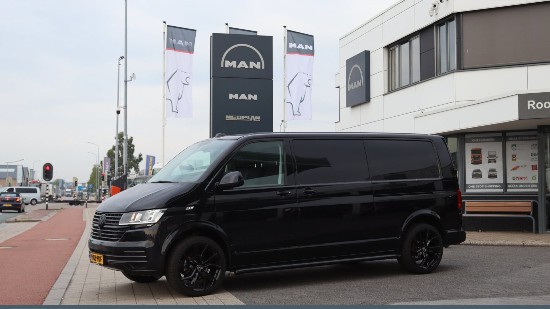 Volkswagen TRANSPORTER TRANSPORTER 150 pk DSG L2, Complete Sortimo inrichting, 20" LMV, sidebars, alles in kleur, standkachel etc