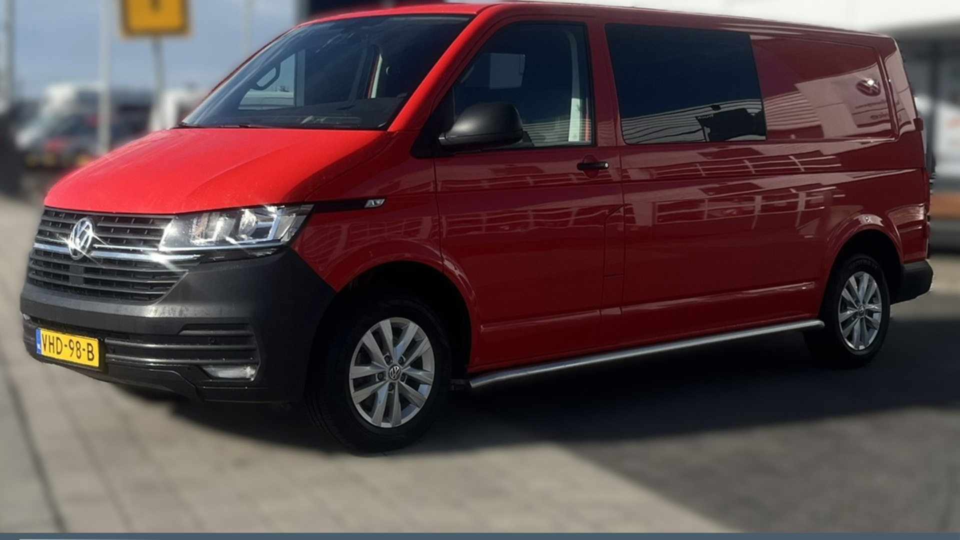 Volkswagen Transporter 2.0 TDI L2H1 150 pk Automaat, dubbele cabine. trekhaak, adaptive cruisecontrol