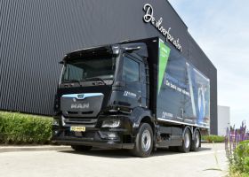Vloerenmontagegroep kiest voor MAN eTGS