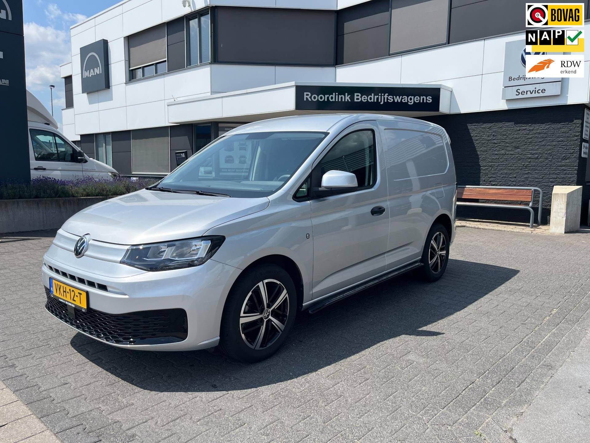 Volkswagen Caddy Cargo 102 PK LMV, sidebars zwart