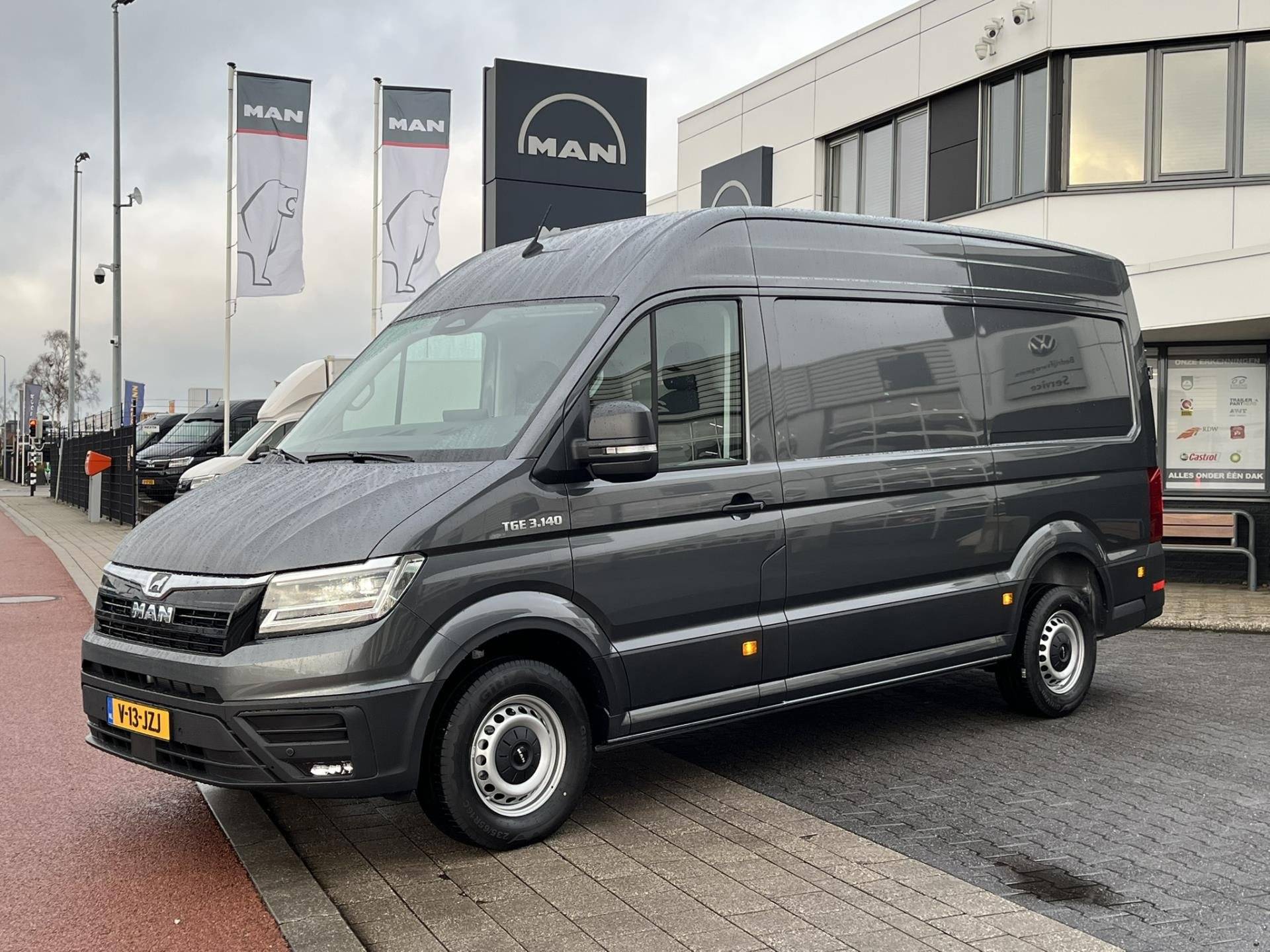 MAN TGE 3.140 LED koplampen, trekhaak, navigatie, PDC voor en achter, DAB+, Adaptive cruise , camera achter, FOTOS VOLGEN