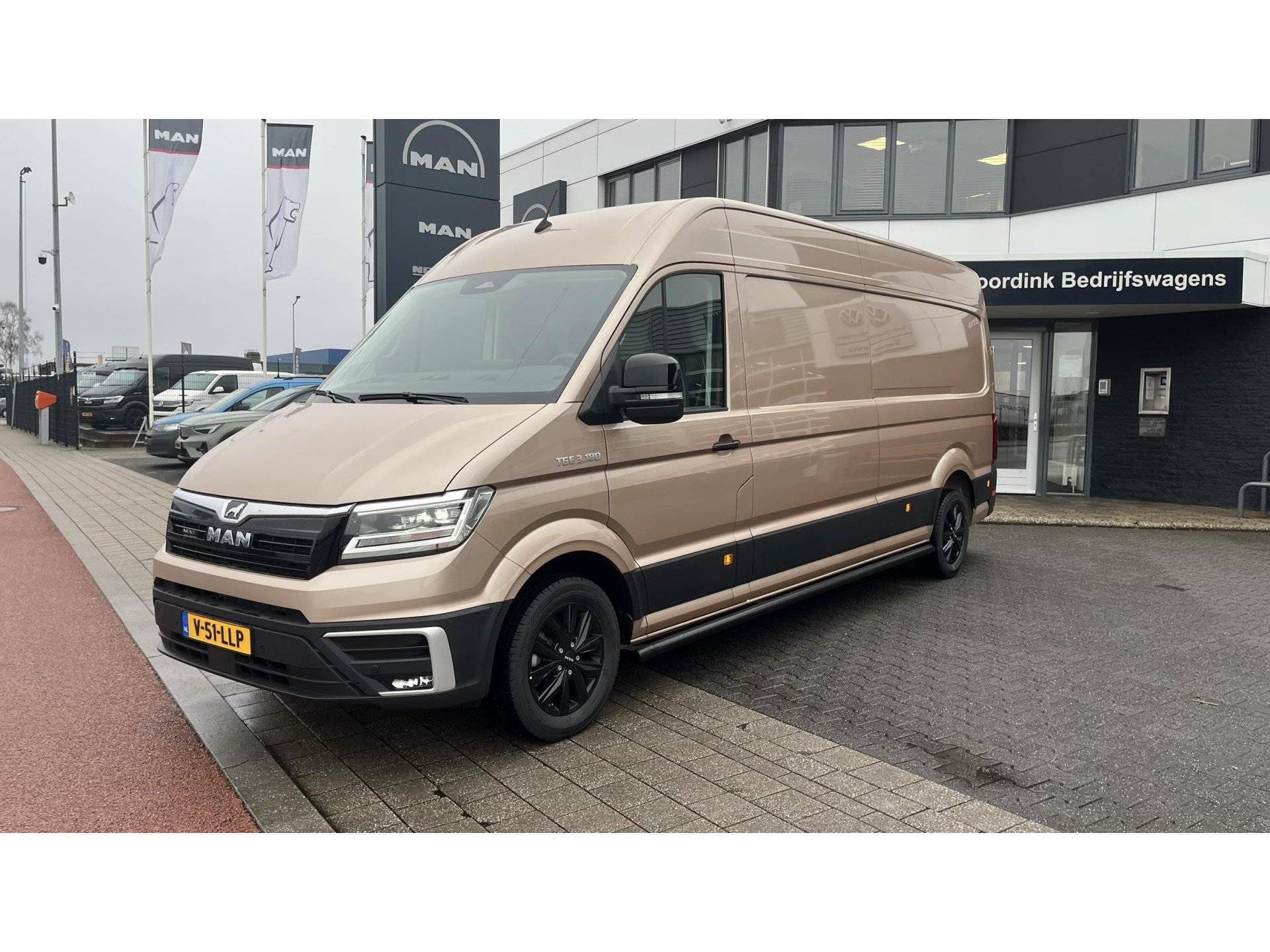 MAN TGE 3.180 L4H3, LMV 4SZ, LED koplampen, navigatie, Trekhaak incl lampen en opstappen, Sidebars, Copper metalic