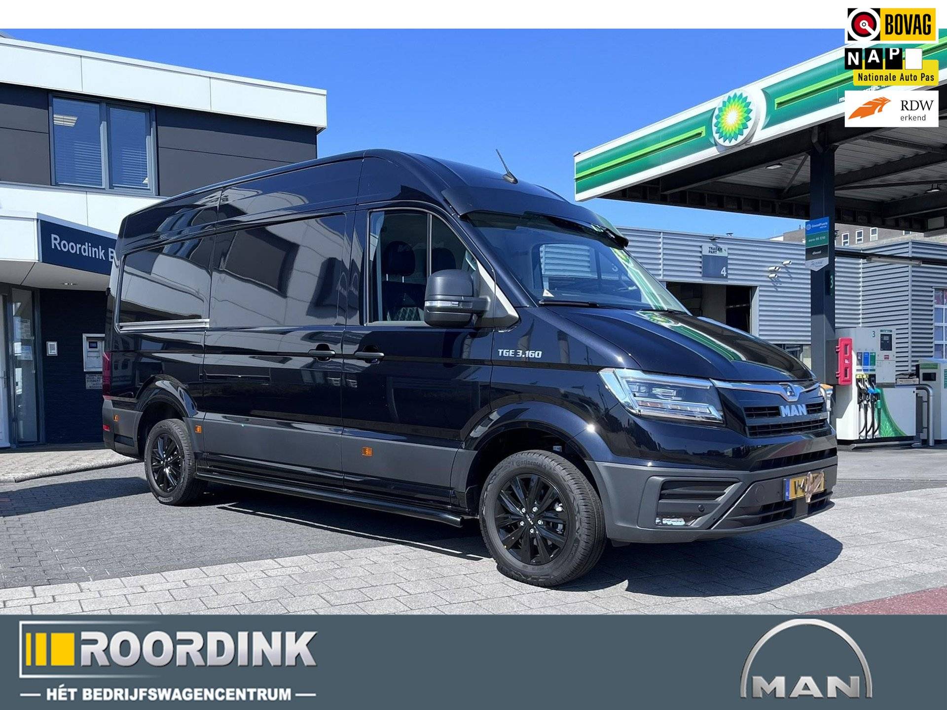 MAN TGE 3.160 RWD Black Lion 3500 kg AHW Gewicht, Achterwielaandrijving, Lederen bekleding, sidebars, zonneklep, betimmering