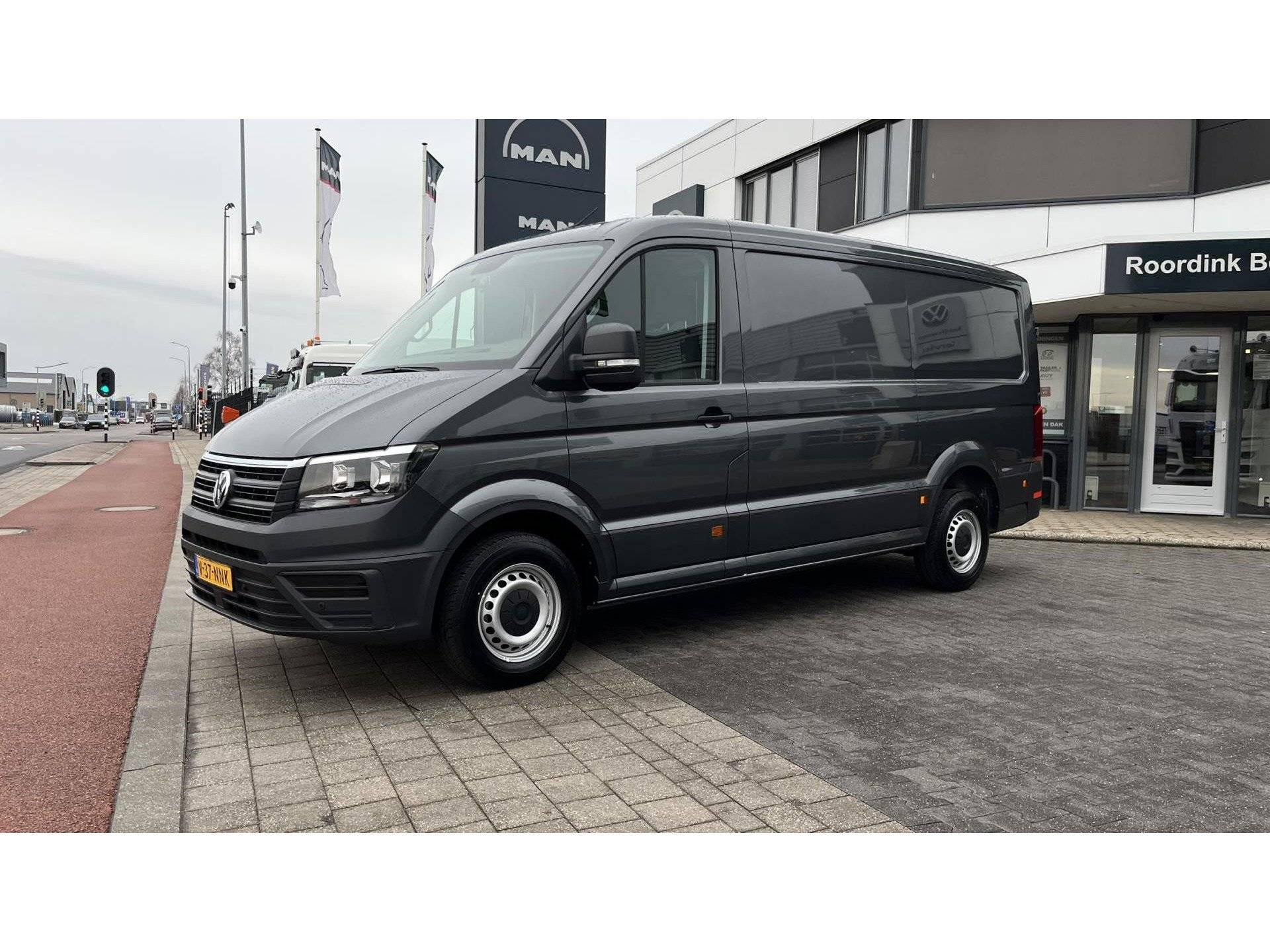 Volkswagen CRAFTER 30 2.0 TDI L3H2 140 pk Weinig kilometers, Indium metallic