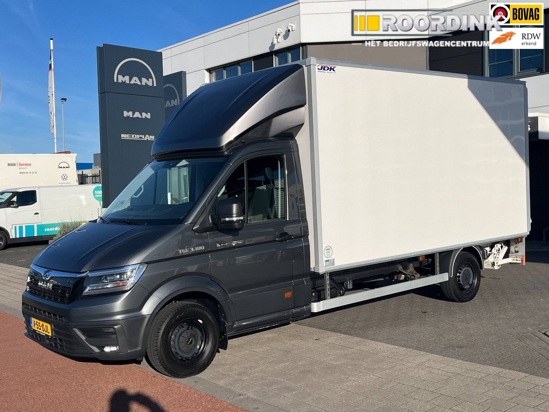 MAN TGE TGE 3.180 4x4  laadklep  