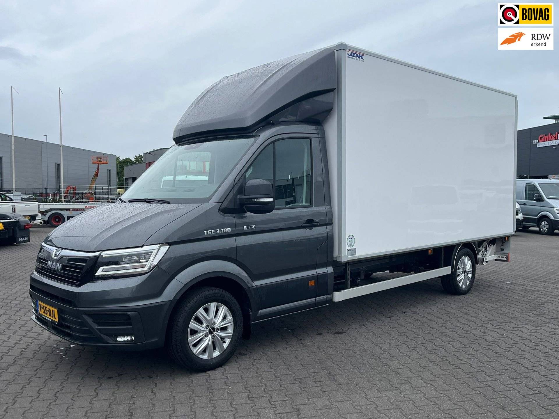 MAN TGE TGE 3.180 4x4  laadklep  
