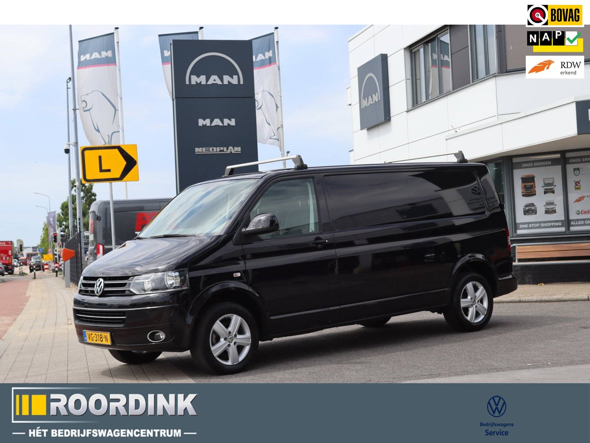Volkswagen Transporter 140 pk, 17"LMV, bumpers in kleur, trekhaak etc