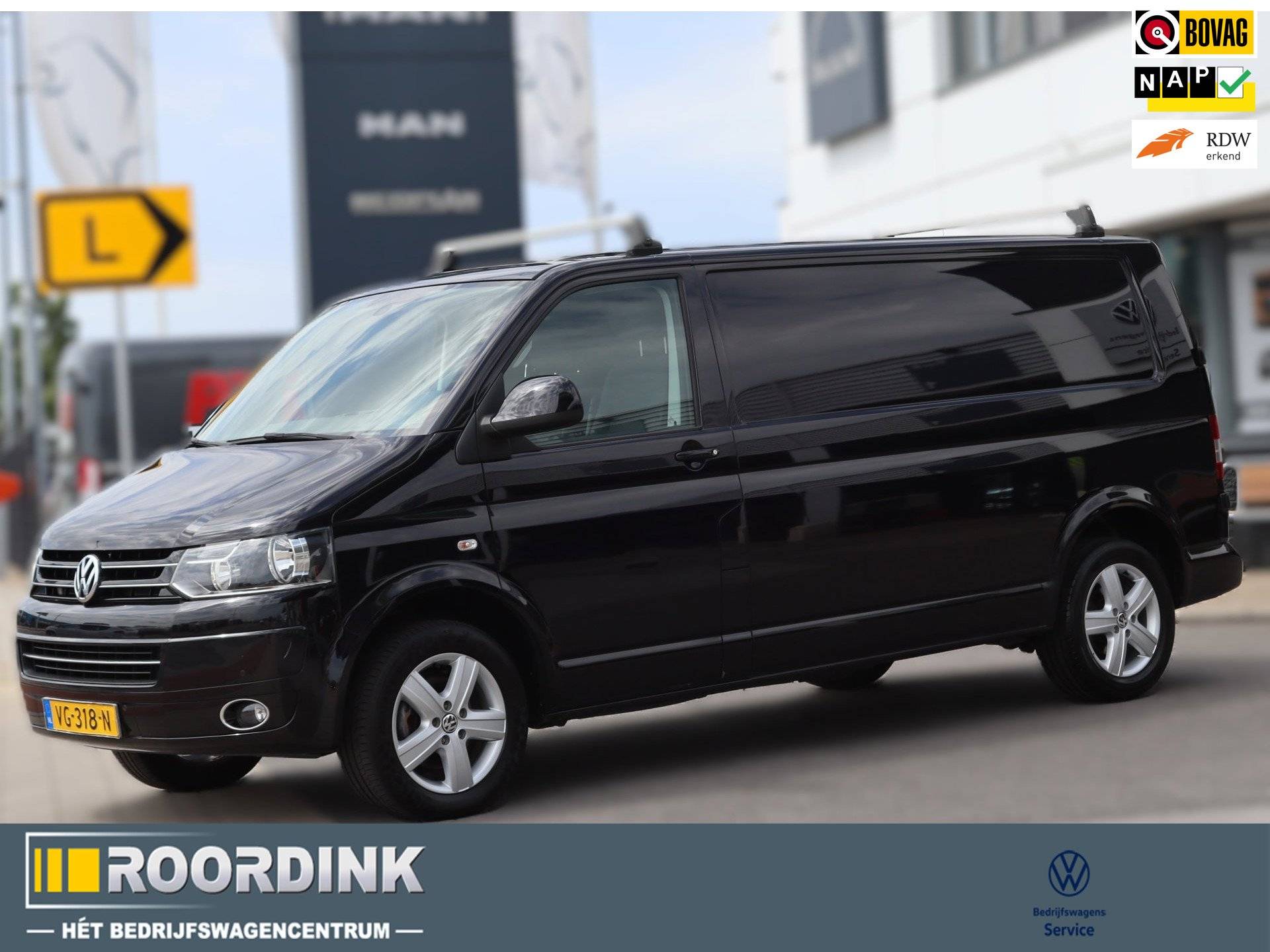 Volkswagen Transporter 140 pk, 17"LMV, bumpers in kleur, trekhaak etc